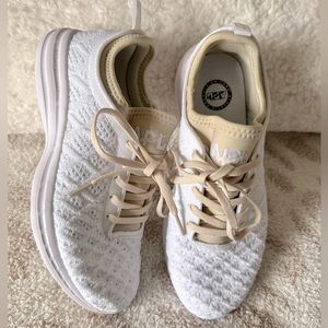 APL | Women’s Techloom Phantom Sneaker Size 8 White | FREE SHIPPING